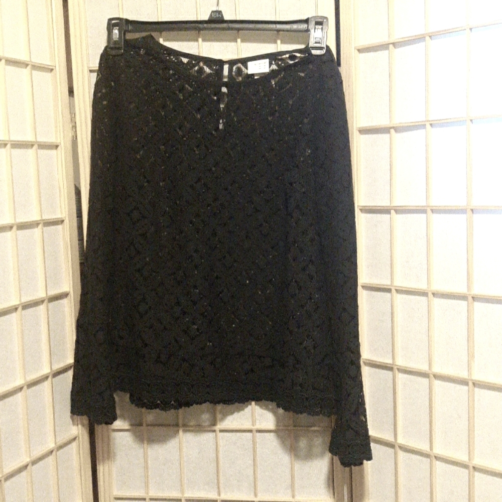 Black Lace Long Sleeve Pullover Medium